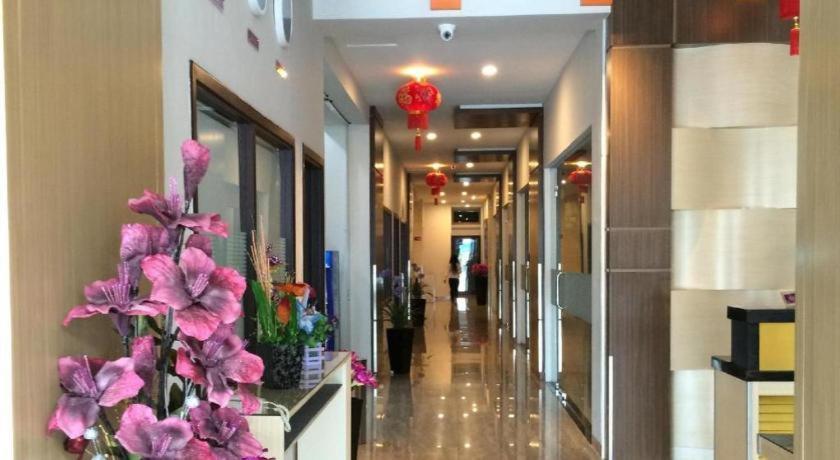 Hotel D' Calia Tarakan Exterior photo